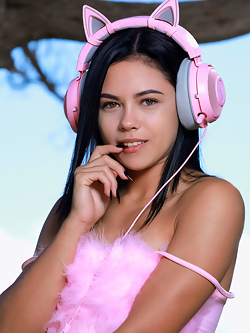 Fluffy Pink featuring Olivia Cassi (a.k.a. Dzhili) by Matiss
